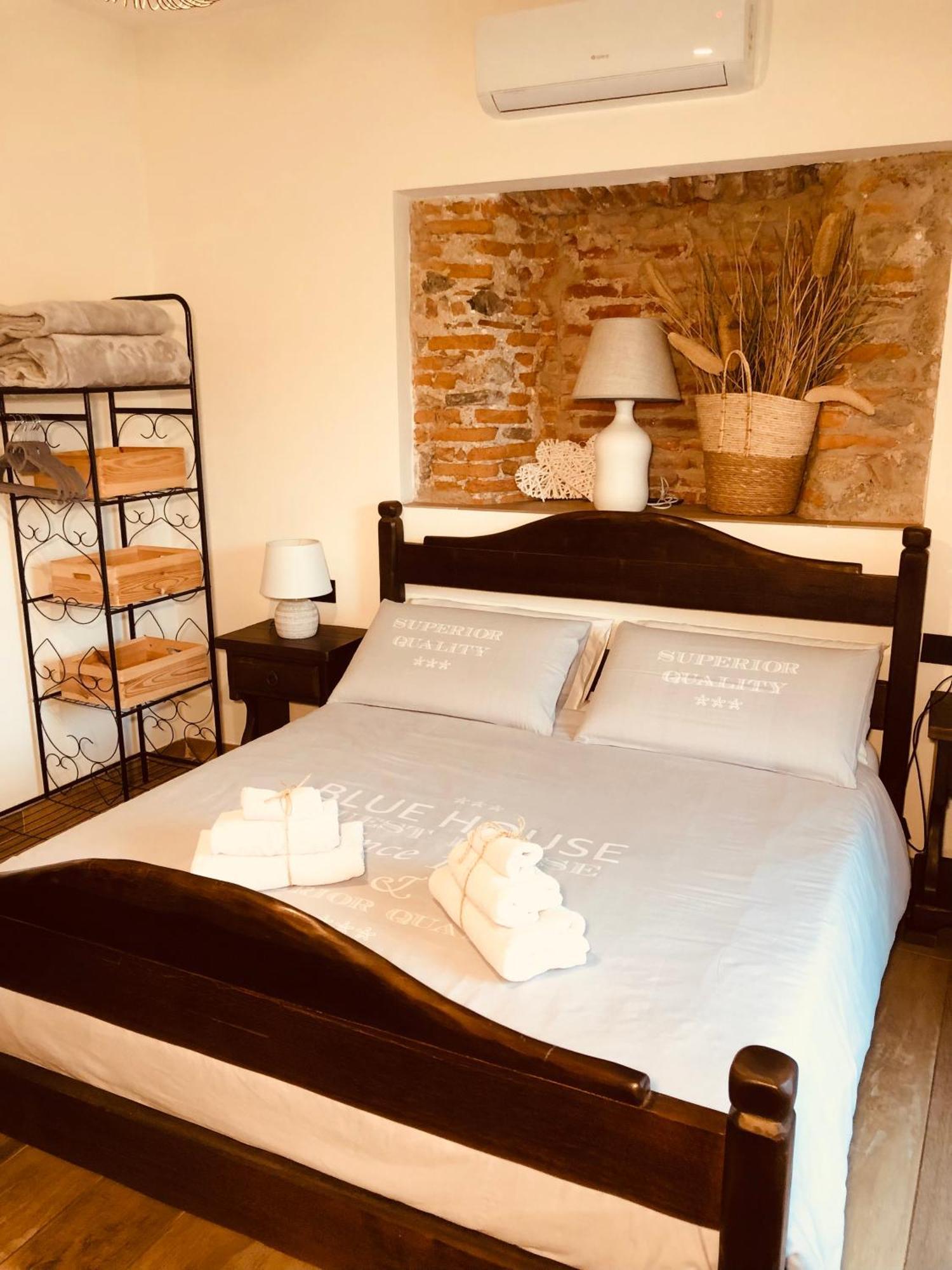 B&B Tenuta Legnate Sesto Calende Exterior photo
