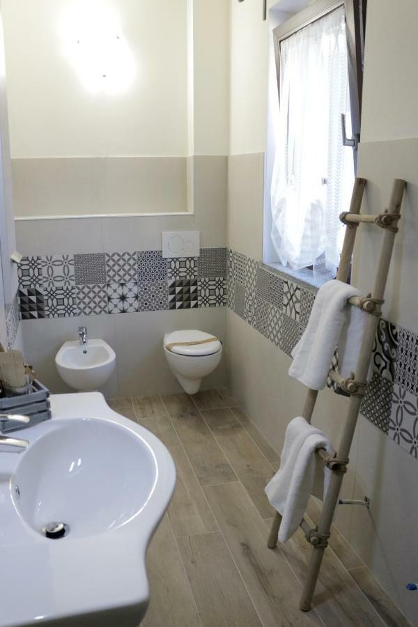 B&B Tenuta Legnate Sesto Calende Exterior photo